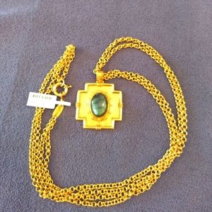 Julie Voss 18 inch chain with labradorite pendant